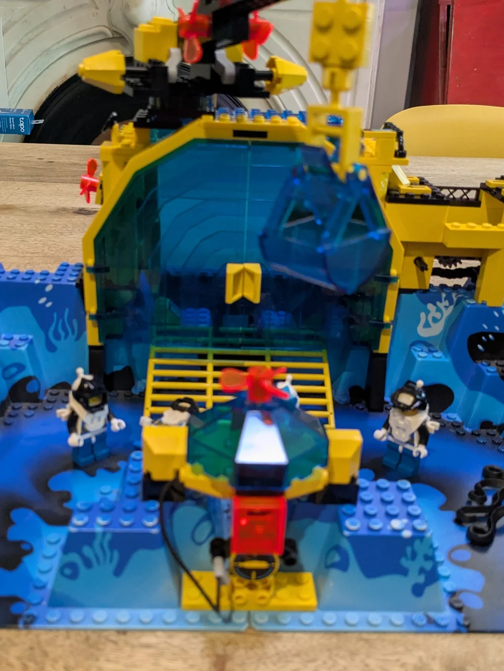 LEGO 6195-1 Neptune Discovery Lab Set - RARE Blue/ Yellow